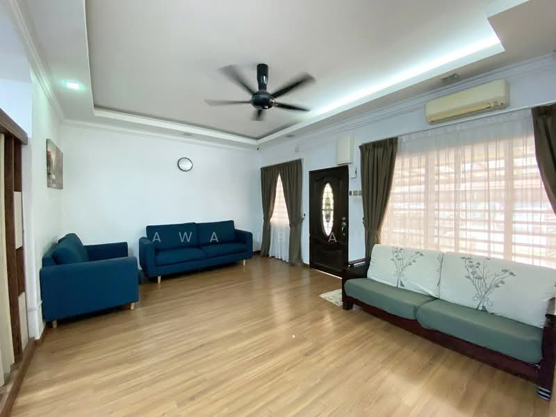Rumah Teres 2 Tingkat untuk Disewa di Bandar Baru Bangi (Selangor) - Hawa Ibrahim - Living Room - PropertyGuru.com.my