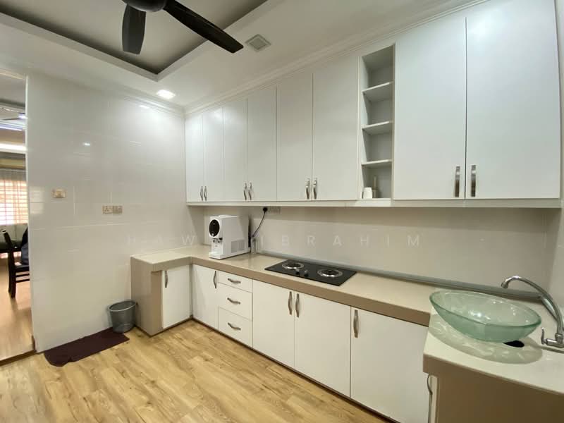 Rumah Teres 2 Tingkat untuk Disewa di Bandar Baru Bangi (Selangor) - Hawa Ibrahim - Kitchen - PropertyGuru.com.my