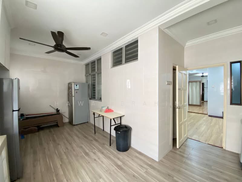 Rumah Teres 2 Tingkat untuk Disewa di Bandar Baru Bangi (Selangor) - Hawa Ibrahim - Kitchen - PropertyGuru.com.my