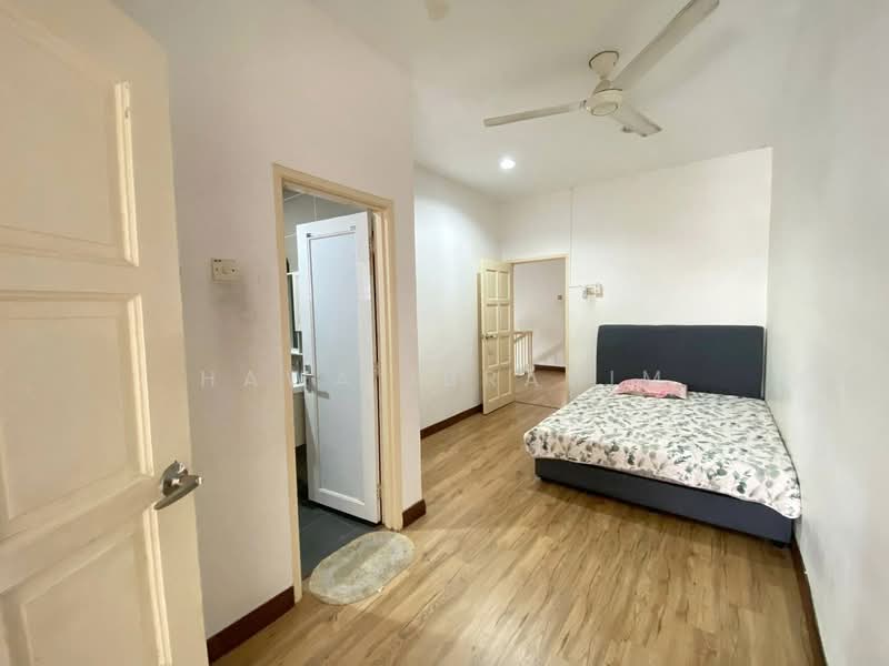 Rumah Teres 2 Tingkat untuk Disewa di Bandar Baru Bangi (Selangor) - Hawa Ibrahim - Bedroom - PropertyGuru.com.my