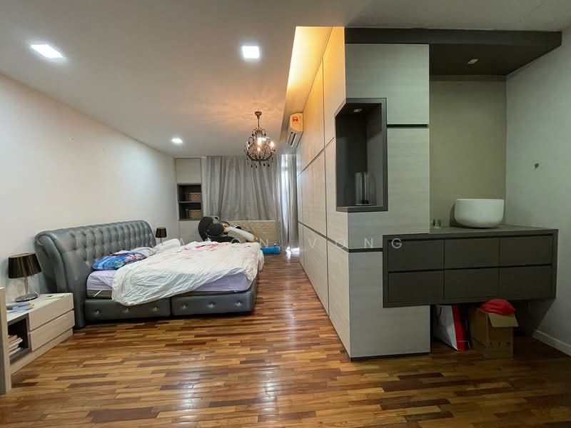 Rumah Teres 3 Tingkat untuk Dijual di Lake Fields (Sungai Besi) - Jason Vong - Master Bedroom - PropertyGuru.com.my