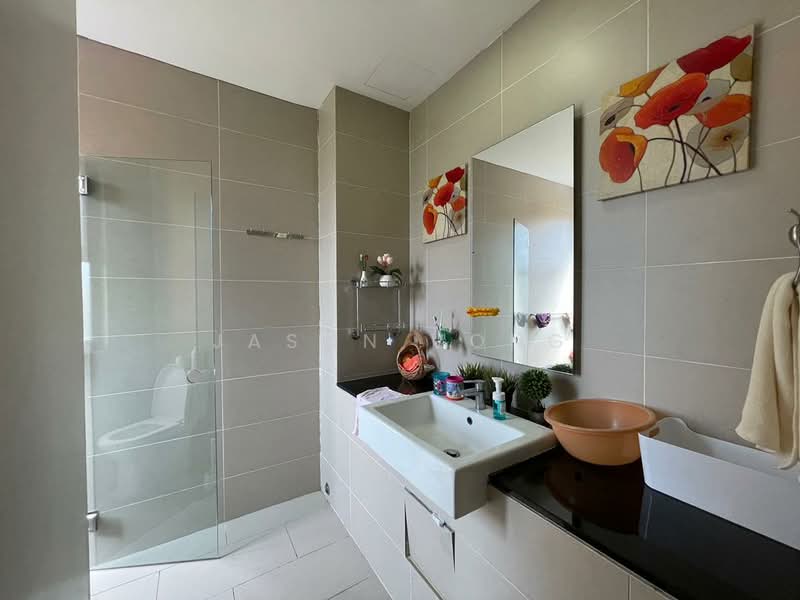 Rumah Teres 3 Tingkat untuk Dijual di Lake Fields (Sungai Besi) - Jason Vong - Bathroom - PropertyGuru.com.my