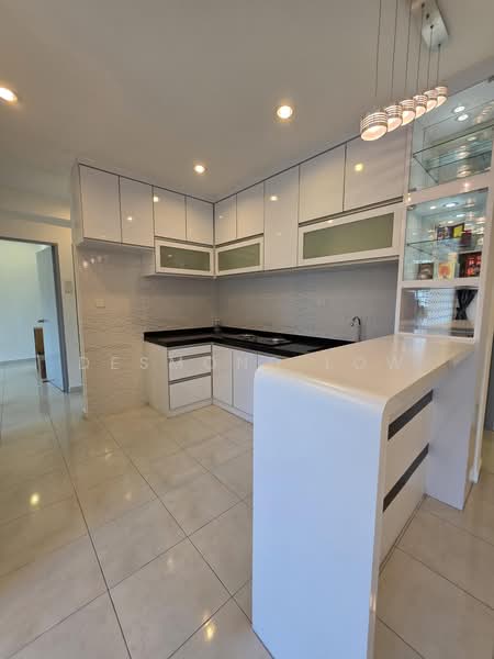 Pangsapuri untuk Dijual di Suria Vista Apartment - Desmond Low - PropertyGuru.com.my