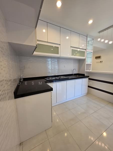Pangsapuri untuk Dijual di Suria Vista Apartment - Desmond Low - PropertyGuru.com.my