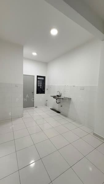 2-storey Terraced House for Rent in Setia Alam (Selangor) - Jack Khor Phor Jiing - Kitchen - PropertyGuru.com.my