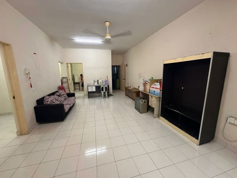 Apartment for Rent at Pangsapuri Lagoon Perdana - Abby Woo - Living Room - PropertyGuru.com.my