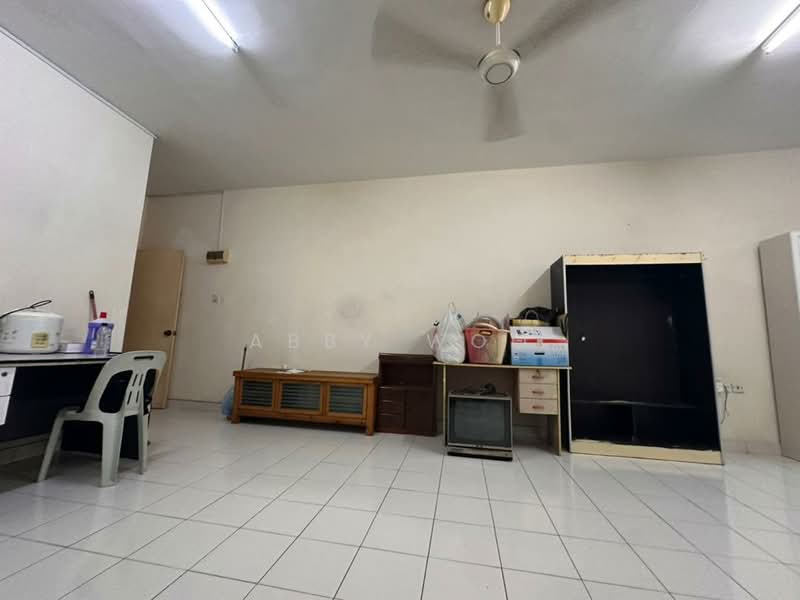 Apartment for Rent at Pangsapuri Lagoon Perdana - Abby Woo - Living Room - PropertyGuru.com.my
