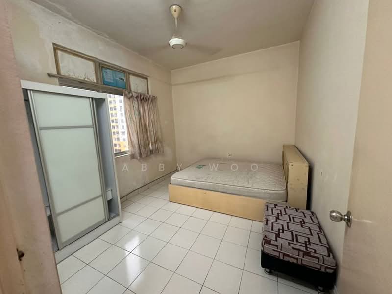 Apartment for Rent at Pangsapuri Lagoon Perdana - Abby Woo - Bedroom - PropertyGuru.com.my