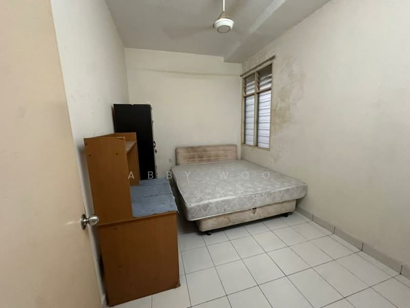 Apartment for Rent at Pangsapuri Lagoon Perdana - Abby Woo - Bedroom - PropertyGuru.com.my