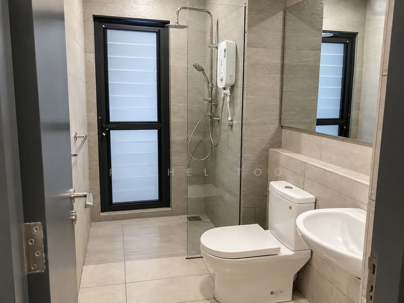 Kediaman Servis untuk Disewa di Atwater : Service Residences - Rachel Too - Bathroom - PropertyGuru.com.my