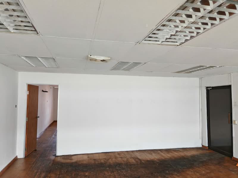 Shop / Office for Rent in Taman Molek (Johor Bahru) - Vera Chang - Interior - PropertyGuru.com.my