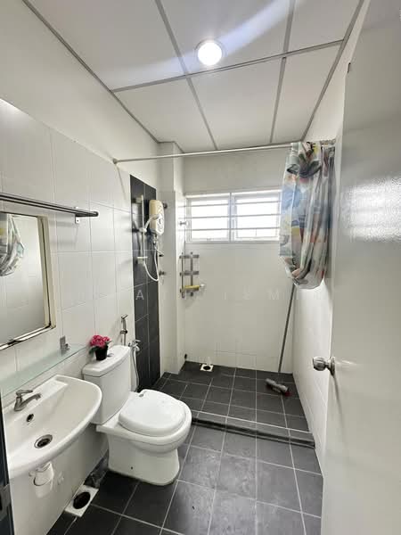 Rumah Teres 2 Tingkat untuk Disewa di Taman Jenderam Permai (Dengkil) - Izzati Ismil - PropertyGuru.com.my
