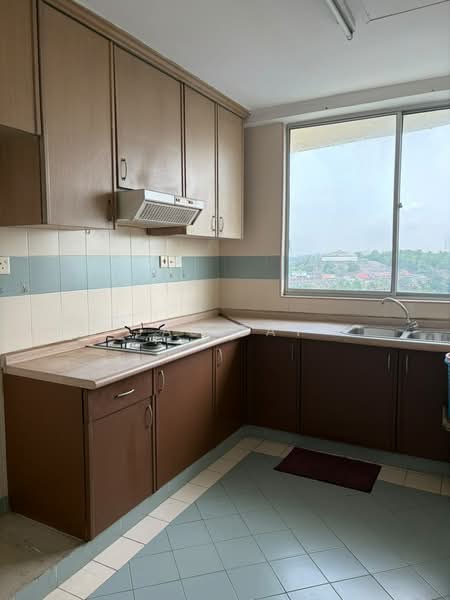Kondominium untuk Disewa di Country Tower Condominium - Jas Tay - Kitchen - PropertyGuru.com.my