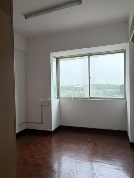 Kondominium untuk Disewa di Country Tower Condominium - Jas Tay - Interior - PropertyGuru.com.my