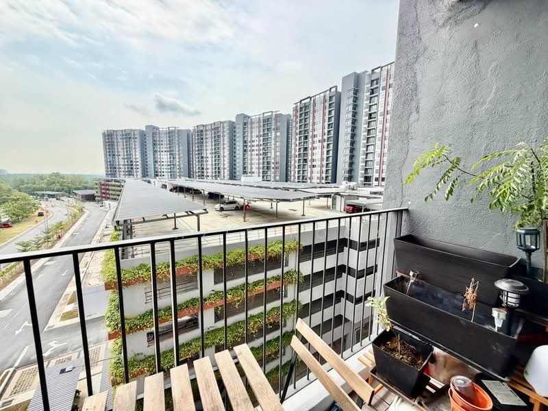 Servis Apartment untuk Dijual di E'Island Lake Haven - Fazie Noor - Balcony - PropertyGuru.com.my