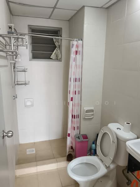 Service Residence for Sale at Main Place Residence - Angeline Ooi - Bathroom - PropertyGuru.com.my