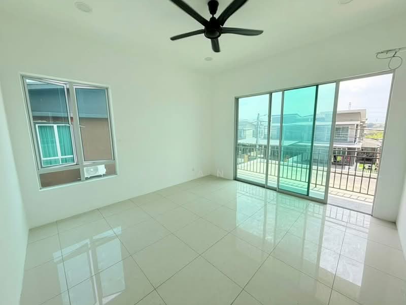 Semi-Detached House for Sale in Panorama Lapangan Saujana (Green Park) (Ipoh) - Kayan . - Balcony - PropertyGuru.com.my