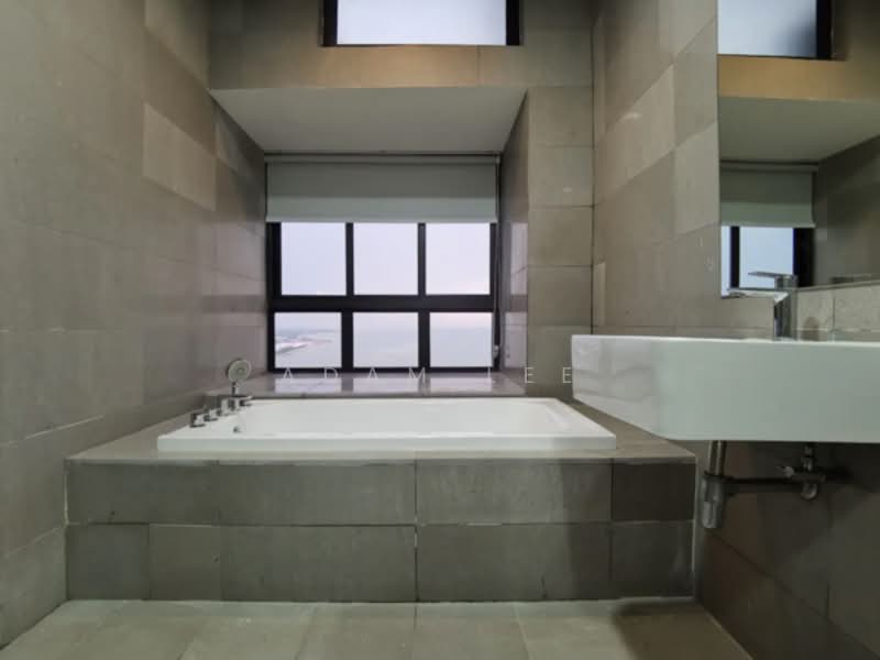 Servis Apartment untuk Dijual di Anggun Residences - Adam Lee - Bathroom - PropertyGuru.com.my