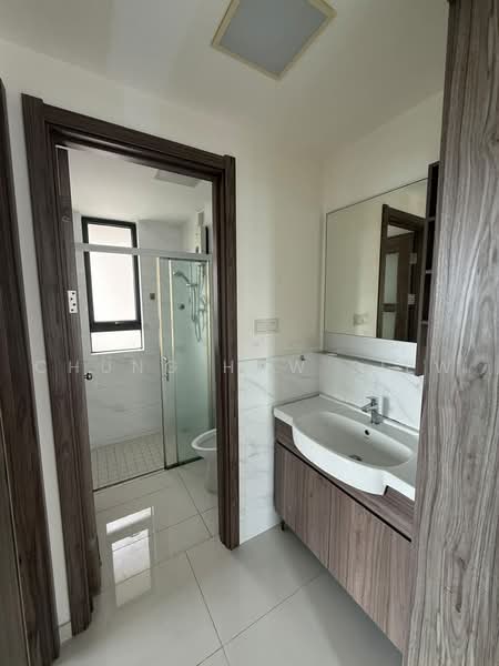 Apartment for Rent at Regalia Park @ Forest City - Chung How Siew - Bathroom - PropertyGuru.com.my