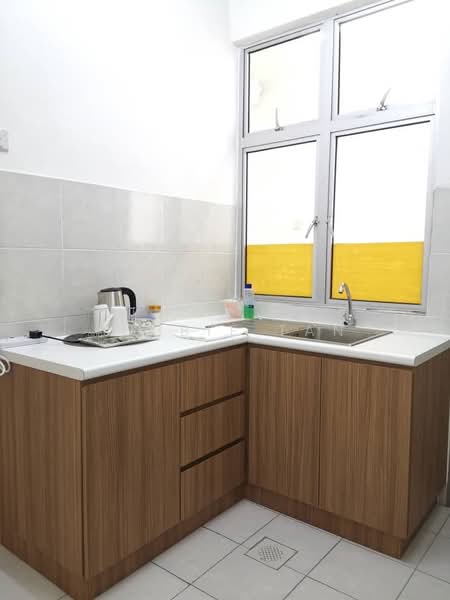 Pangsapuri untuk Dijual di Molek Ria - Robbie Tan - Kitchen - PropertyGuru.com.my