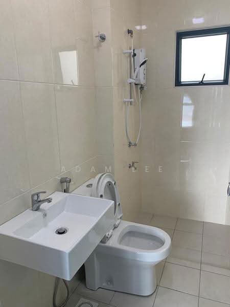 Condominium for Sale at The Edge Residence - Adam Lee - Bathroom - PropertyGuru.com.my