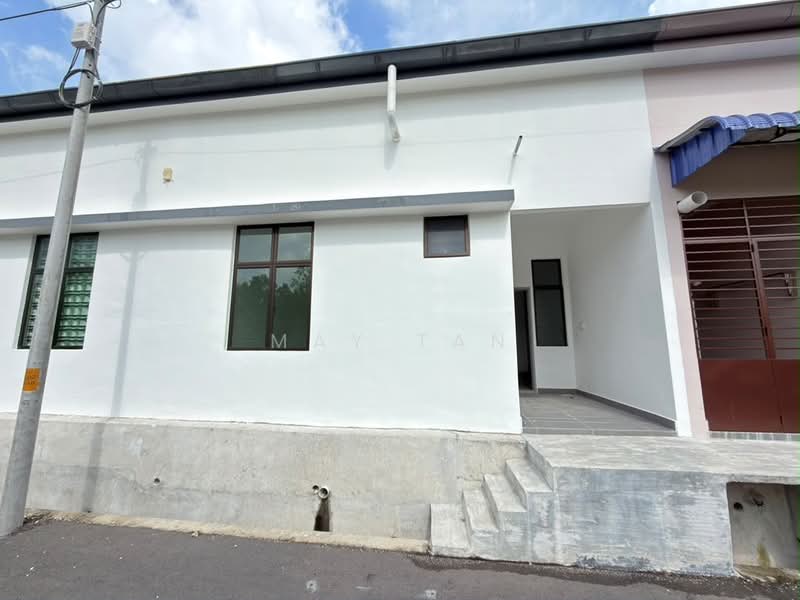 Rumah Teres 1 Tingkat untuk Dijual di Taman Mengkibol (Kluang) - May Tan - PropertyGuru.com.my