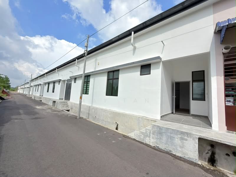 Rumah Teres 1 Tingkat untuk Dijual di Taman Mengkibol (Kluang) - May Tan - PropertyGuru.com.my