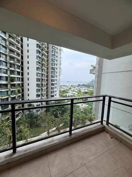 Apartment for Rent at Starview Bay @ Forest City - Chung How Siew - Balcony - PropertyGuru.com.my