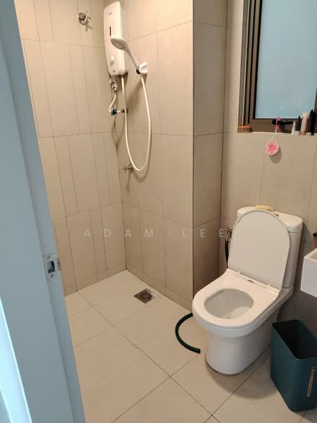 Service Residence for Sale at Kenwingston Platz - Adam Lee - Bathroom - PropertyGuru.com.my