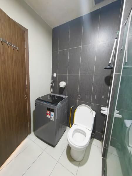 Service Residence for Rent at D'Secret Garden (Pangsapuri Kempas Indah) - Stella Chia - Bathroom - PropertyGuru.com.my