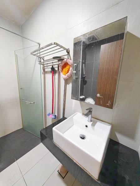Service Residence for Rent at D'Secret Garden (Pangsapuri Kempas Indah) - Stella Chia - Bathroom - PropertyGuru.com.my