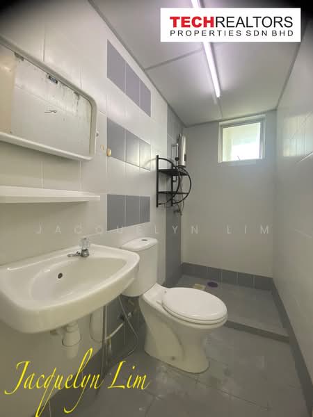 Apartment for Rent at Halaman Kristal - Jacquelyn Lim - Bathroom - PropertyGuru.com.my