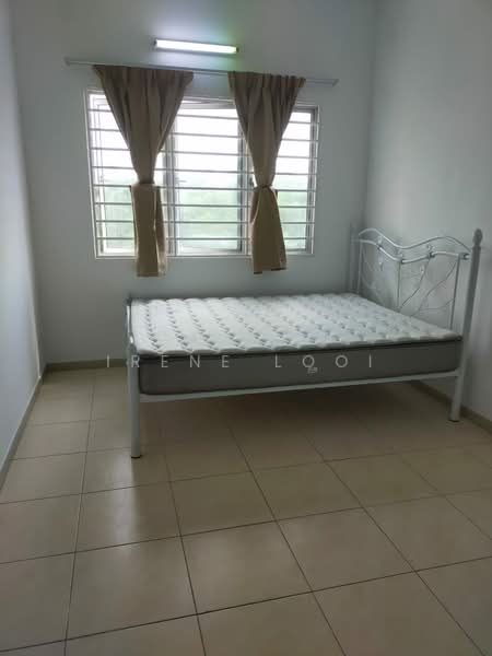 Pangsapuri untuk Dijual di Baiduri Court Apartment - Irene Looi - Bedroom - PropertyGuru.com.my