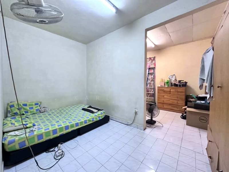 Rumah Berkembar untuk Dijual di Taman Megah Ria (Masai) - Karl Lim - Bedroom - PropertyGuru.com.my