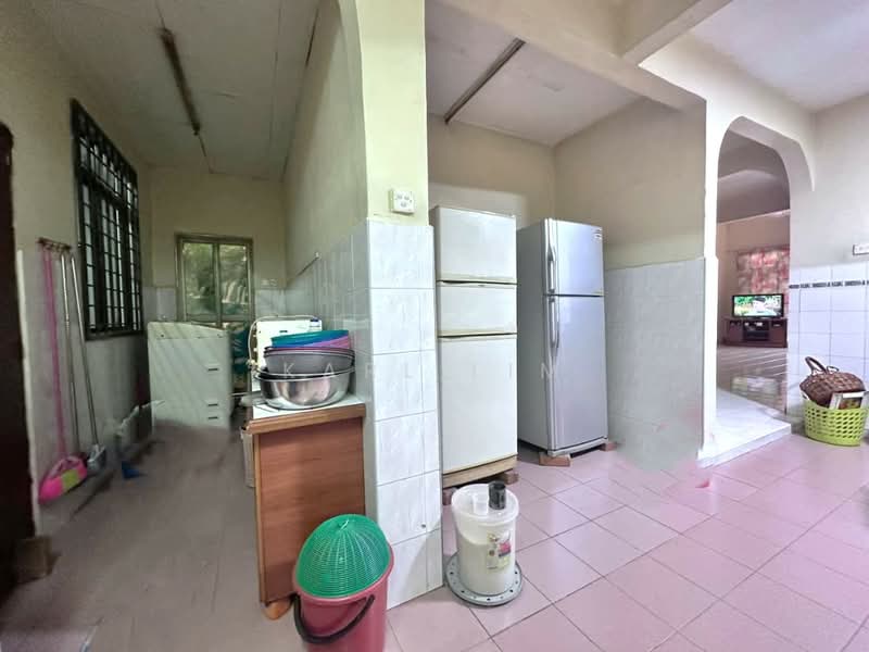 Rumah Berkembar untuk Dijual di Taman Megah Ria (Masai) - Karl Lim - Kitchen - PropertyGuru.com.my