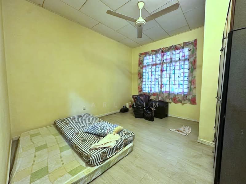 Rumah Berkembar untuk Dijual di Taman Megah Ria (Masai) - Karl Lim - Bedroom - PropertyGuru.com.my