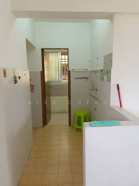 Flat for Sale at Puncak Terubong - Alex Cheah - Kitchen - PropertyGuru.com.my