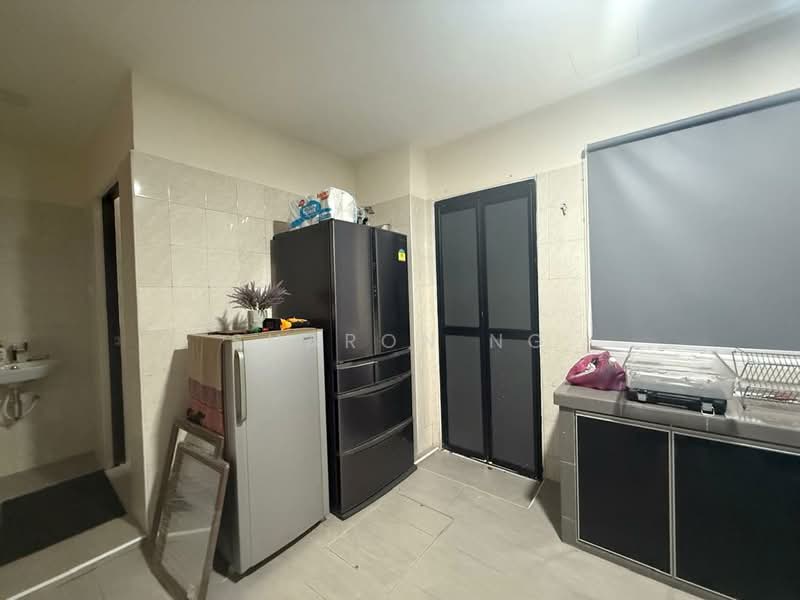 2-storey Terraced House for Rent in Taman Perling (Perling) - Sharon Ng - Kitchen - PropertyGuru.com.my