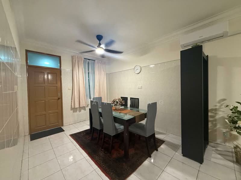 2-storey Terraced House for Rent in Taman Perling (Perling) - Sharon Ng - Dining Room - PropertyGuru.com.my