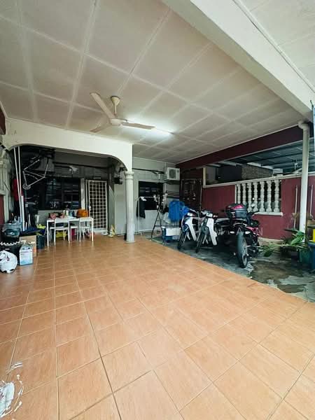 1-storey Terraced House for Sale in Lukut (Negeri Sembilan) - Azrul Othman - Exterior - PropertyGuru.com.my