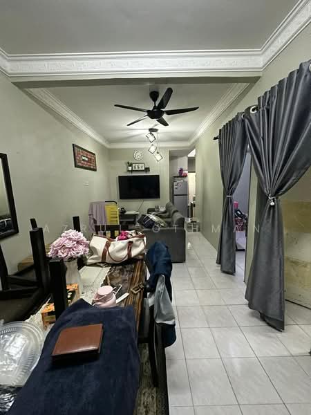 1-storey Terraced House for Sale in Lukut (Negeri Sembilan) - Azrul Othman - Living Room - PropertyGuru.com.my