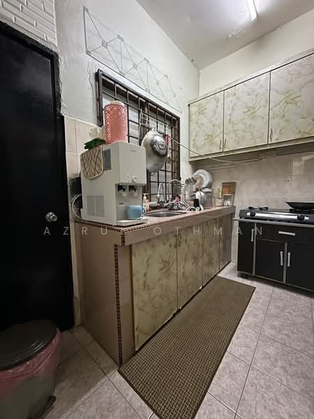 1-storey Terraced House for Sale in Lukut (Negeri Sembilan) - Azrul Othman - Kitchen - PropertyGuru.com.my
