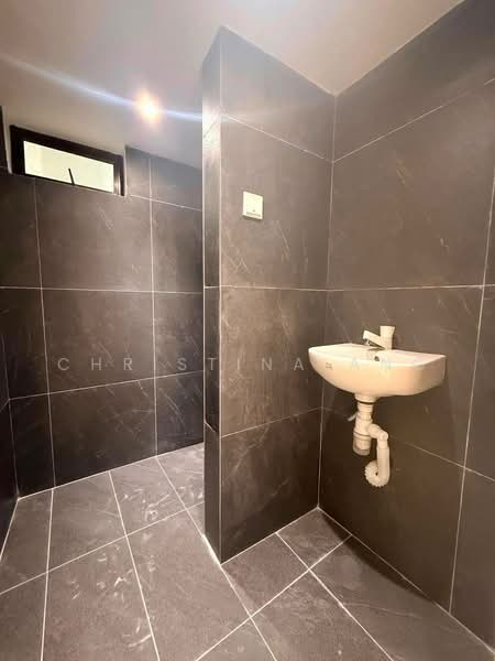 Flat for Sale at Flat Daisy - Christina Ang - Bathroom - PropertyGuru.com.my