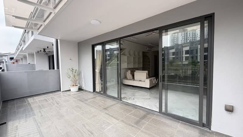 Terraced House for Rent in Taman Bukit Serdang (Seri Kembangan) - Miko Lew - Balcony - PropertyGuru.com.my