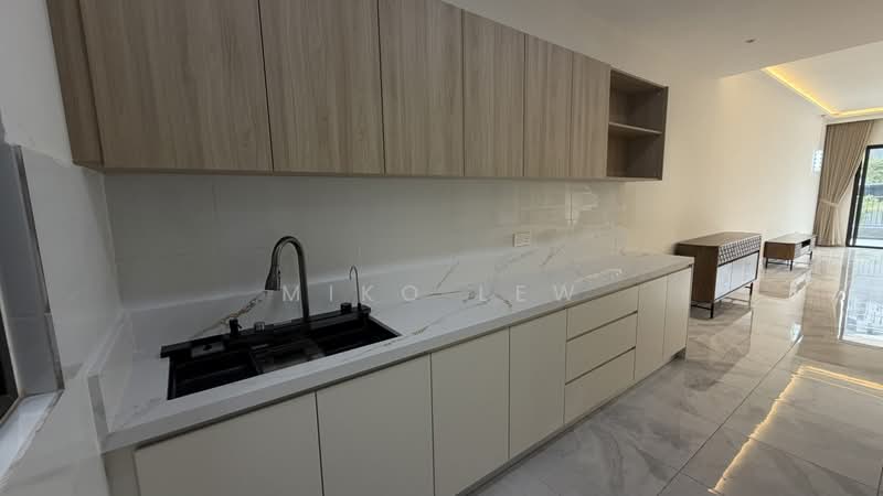 Terraced House for Rent in Taman Bukit Serdang (Seri Kembangan) - Miko Lew - Kitchen - PropertyGuru.com.my