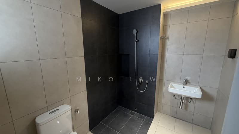 Terraced House for Rent in Taman Bukit Serdang (Seri Kembangan) - Miko Lew - Bathroom - PropertyGuru.com.my