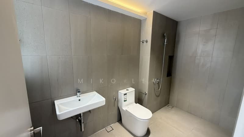 Terraced House for Rent in Taman Bukit Serdang (Seri Kembangan) - Miko Lew - Bathroom - PropertyGuru.com.my