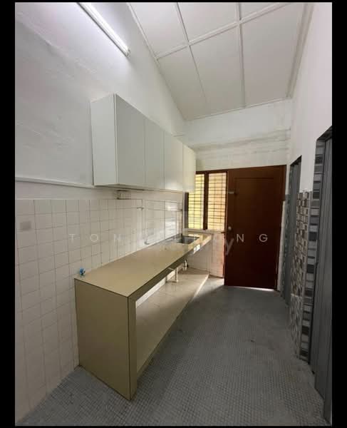 Rumah Teres 1 Tingkat untuk Disewa di Taman Saga (Ampang) - Tony Leong - Kitchen - PropertyGuru.com.my