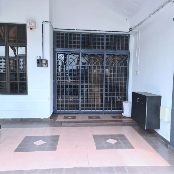 1.5-storey Terraced House for Sale in Taman Molek (Johor Bahru) - Karl Lim - Exterior - PropertyGuru.com.my