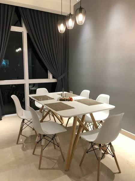 Kondominium untuk Dijual di Paradiso Nuova (Merak Kayangan) - Johnson Tan - Dining Room - PropertyGuru.com.my